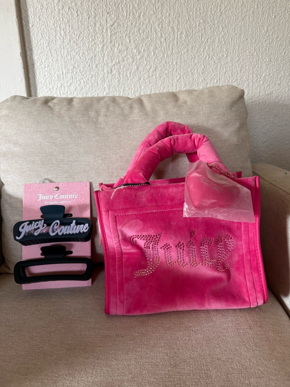 Juicy Couture Free Love Big Spender Mini Tote Pink Soft Puffy Handles W Clips ❤️